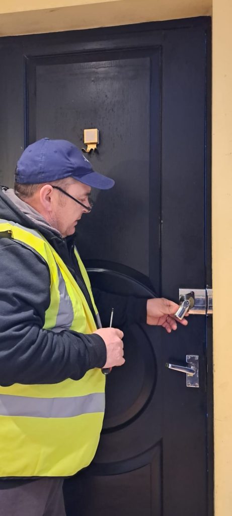 Budget Locksmiths offers 24/7 Emergency & Residential Locksmith Services in London